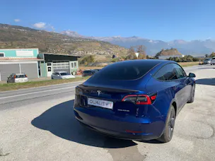 Tesla Model 3 Long Range D