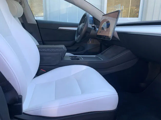 Tesla Model 3 Long Range D