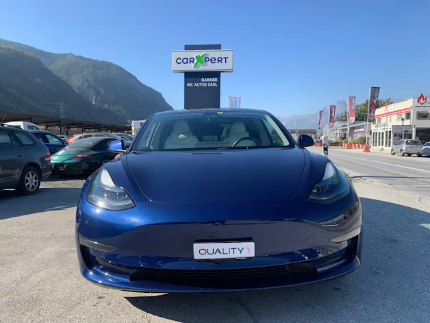 Tesla Model 3 Long Range D