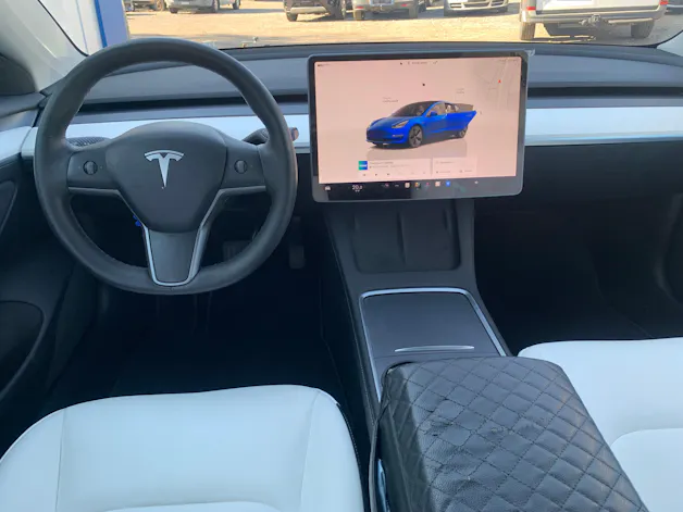 Tesla Model 3 Long Range D