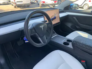 Tesla Model 3 Long Range D