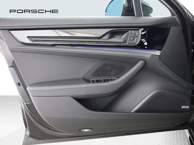 Porsche Panamera 4 E-Hybrid