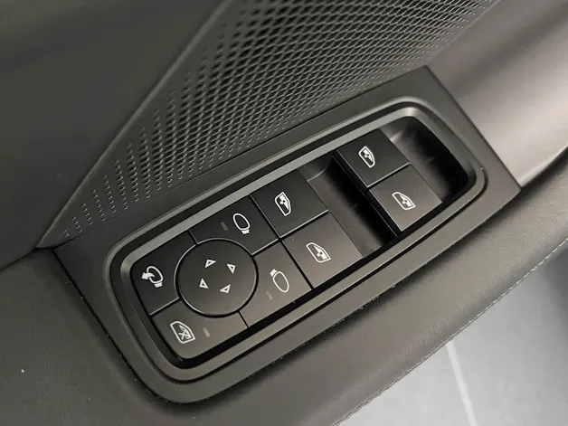 Porsche Taycan 4 Cross Turismo