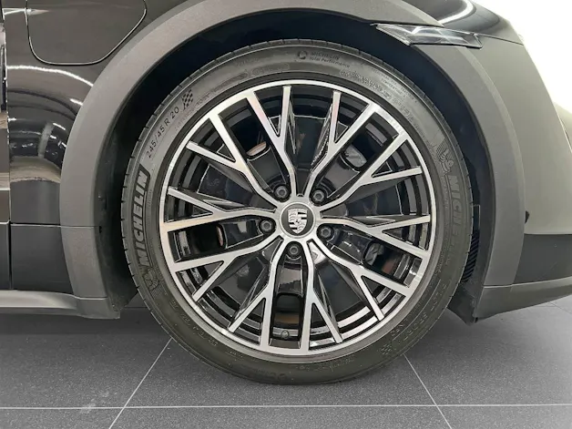 Porsche Taycan 4 Cross Turismo