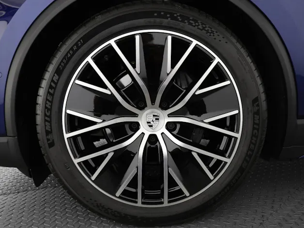Porsche Macan 4