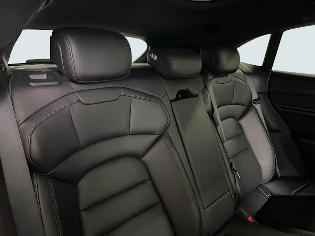Porsche Taycan 4S Cross Turismo