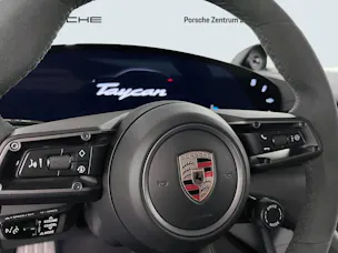 Porsche Taycan Turbo S Cross Turismo