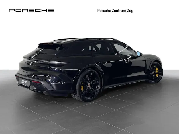 Porsche Taycan Turbo S Cross Turismo