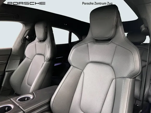 Porsche Taycan Turbo S Cross Turismo