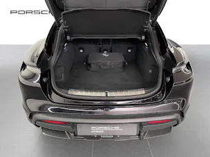 Porsche Taycan Turbo S Cross Turismo