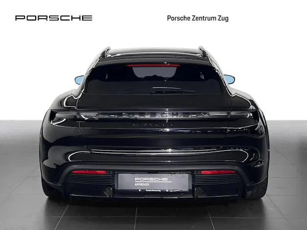 Porsche Taycan Turbo S Cross Turismo