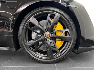 Porsche Taycan Turbo S Cross Turismo