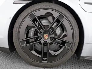 Porsche Taycan GTS Sport Turismo
