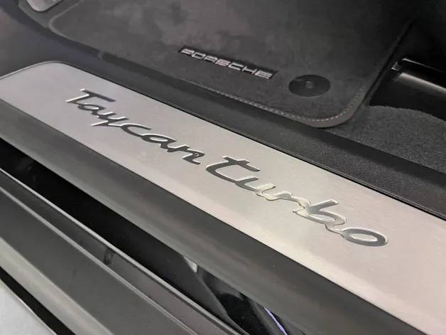 Porsche Taycan Turbo Sport Turismo