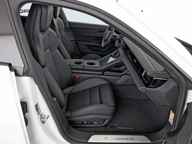 Porsche Taycan 4S Cross Turismo