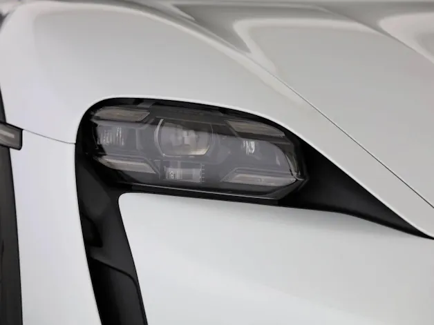 Porsche Taycan 4S Cross Turismo
