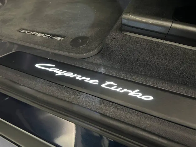 Porsche Cayenne Turbo E-Hybrid Coupé
