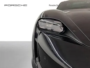 Porsche Taycan Turbo S Cross Turismo