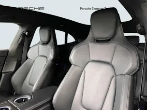 Porsche Taycan Turbo S Cross Turismo
