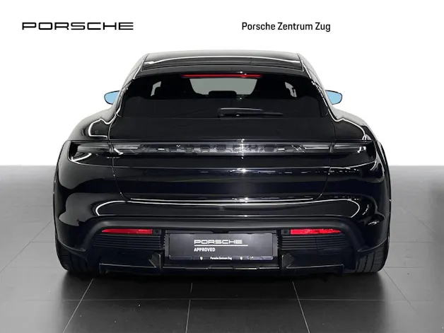 Porsche Taycan Turbo S Cross Turismo