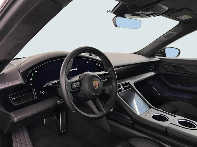 Porsche Taycan Turbo S Cross Turismo