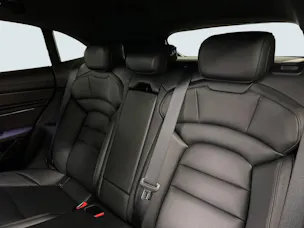 Porsche Taycan Turbo S Cross Turismo