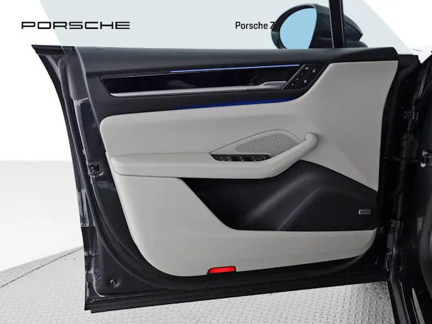Porsche Macan 4