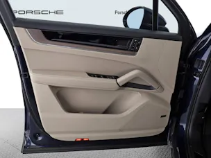 Porsche Cayenne S E-Hybrid Black Edition
