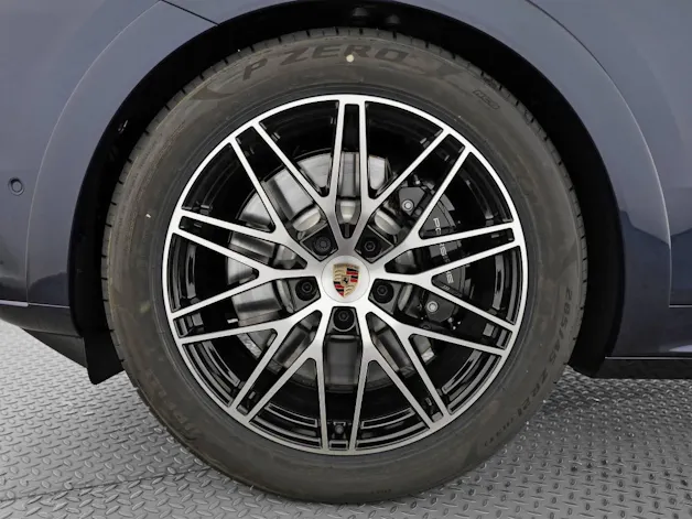 Porsche Cayenne S E-Hybrid Black Edition