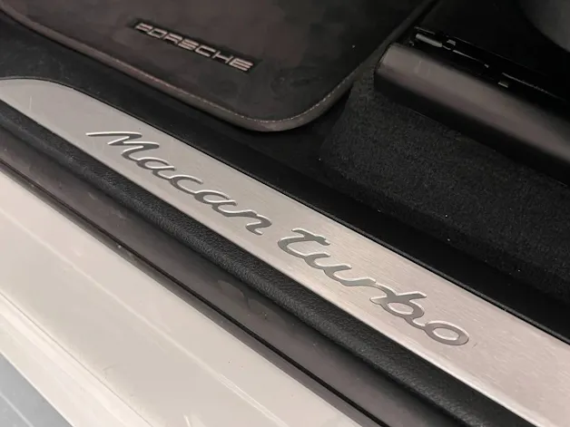 Porsche Macan Turbo