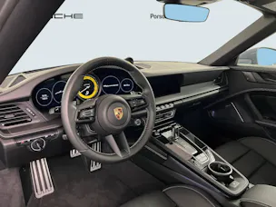 Porsche 911 Carrera 4 GTS Cabriolet