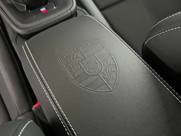Porsche 911 Carrera 4 GTS Cabriolet