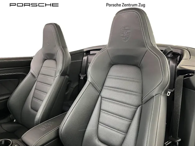 Porsche 911 Carrera 4 GTS Cabriolet