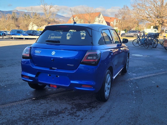 Vehicle image 3 Vehicle image 3