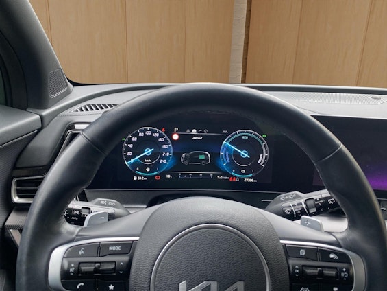 Vehicle image 8 Vehicle image 8