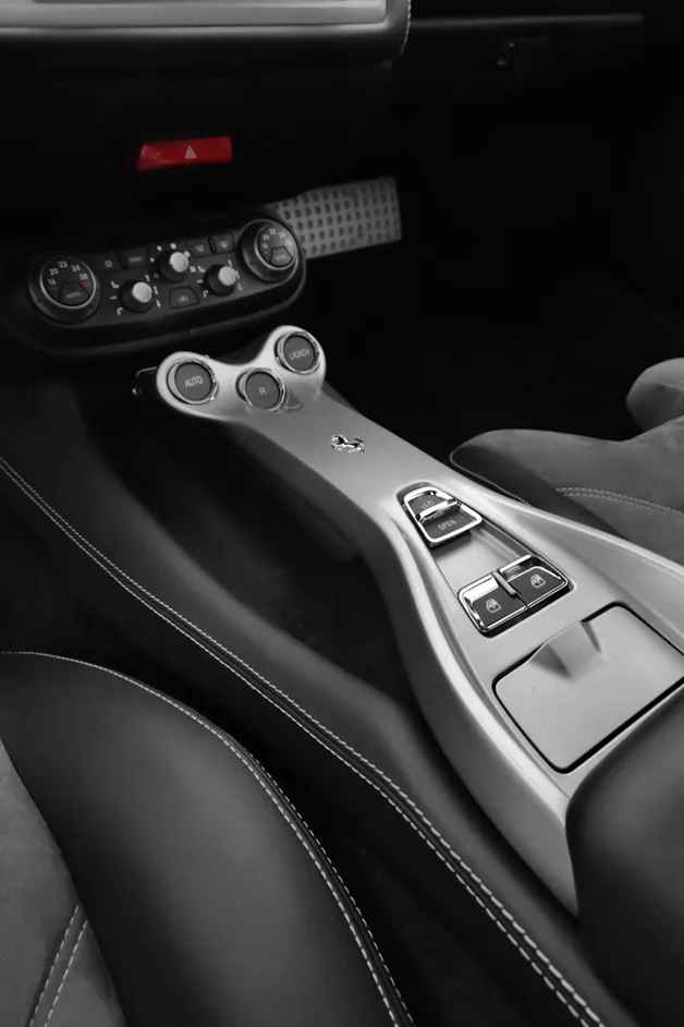 Ferrari California 30 4.3 V8