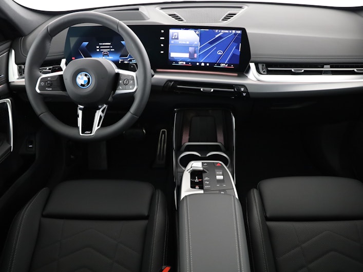 Vehicle image BMW X1