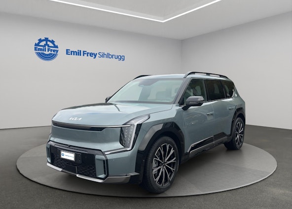 First vehicle image First vehicle image