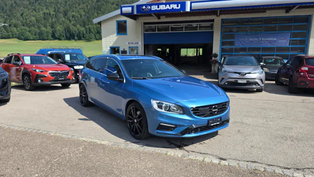 VOLVO V60 2.0 T6 Mome. R-Design AWD S/S