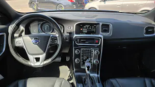 VOLVO V60 2.0 T6 Mome. R-Design AWD S/S