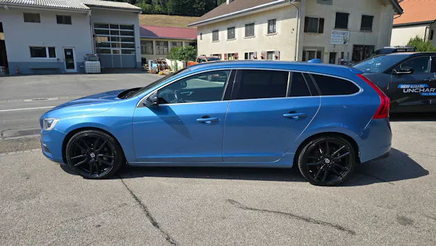 VOLVO V60 2.0 T6 Mome. R-Design AWD S/S