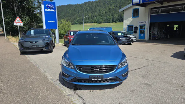 VOLVO V60 2.0 T6 Mome. R-Design AWD S/S