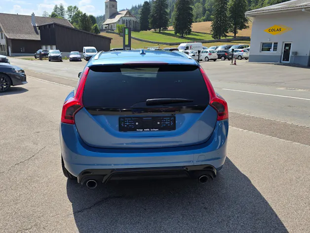 VOLVO V60 2.0 T6 Mome. R-Design AWD S/S