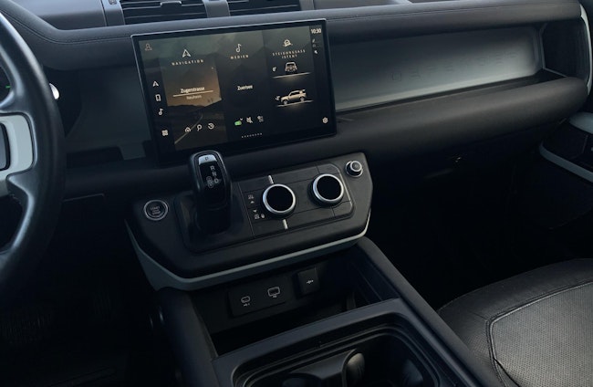 Vehicle image 10 Vehicle image 10