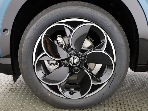 Alfa Romeo Junior 1.2 Ibrida Q4