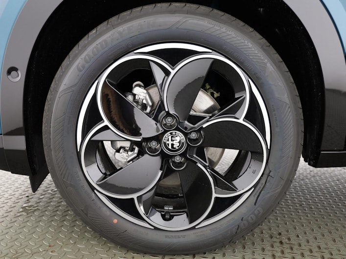 Vehicle image ALFA ROMEO JUNIOR