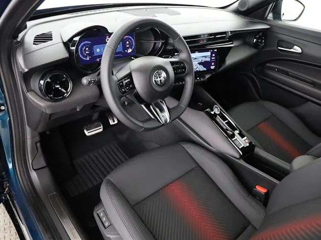 Alfa Romeo Junior 1.2 Ibrida Q4