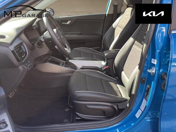 Vehicle image 8 Vehicle image 8