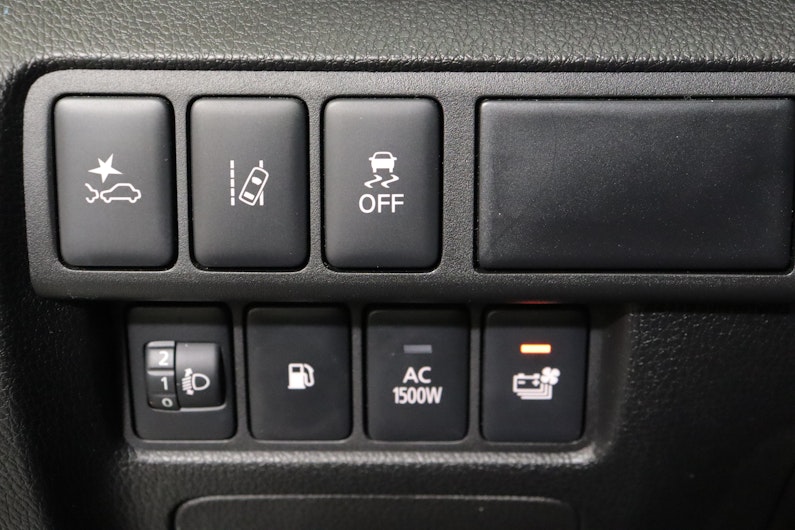 Vehicle image MITSUBISHI ECLIPSE CROSS