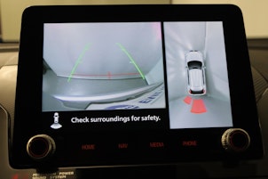 Vehicle image MITSUBISHI Eclipse Cross 2.4 PHEV Intense 4x4